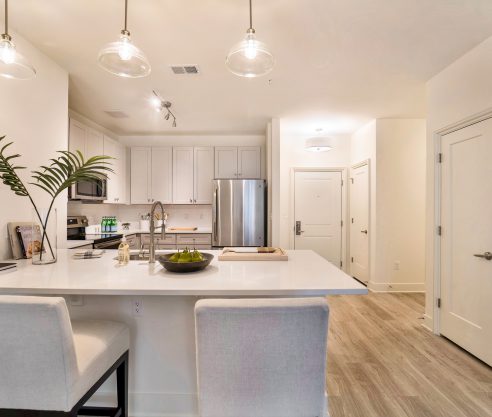 luxury 2 bedroom apartments with garage in mobile
